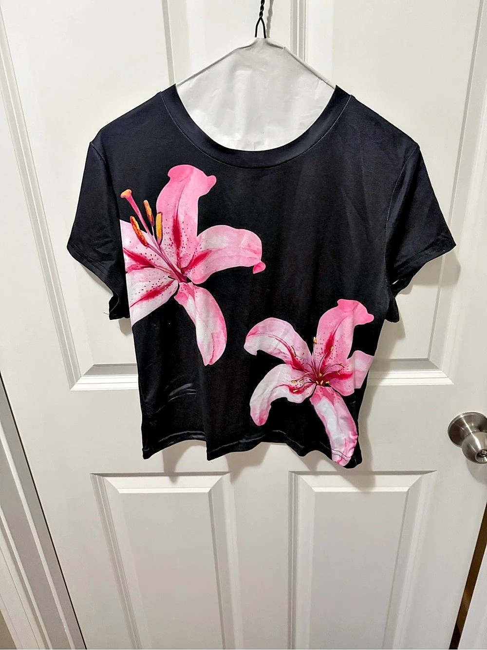 Floral Short Sleeve Top in Black & Pink Like New